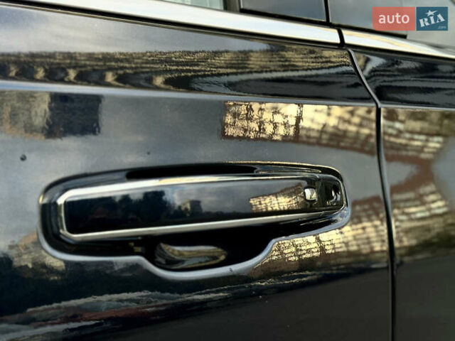 Сірий ДжіЕмСі Yukon, об'ємом двигуна 6.16 л та пробігом 30 тис. км за 83500 $, фото 18 на Automoto.ua