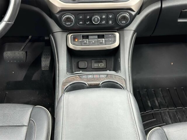 Білий ДжіЕмСі Acadia USA, об'ємом двигуна 0 л та пробігом 44 тис. км за 16500 $, фото 8 на Automoto.ua