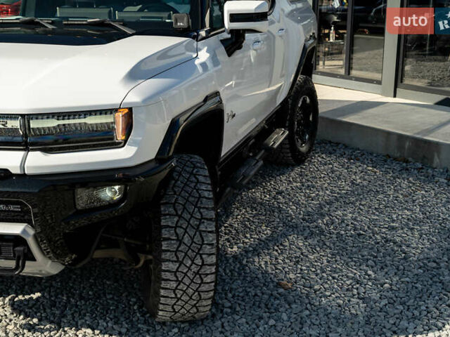 Белый ДжиЭмСи Hummer EV, объемом двигателя 0 л и пробегом 20 тыс. км за 107900 $, фото 16 на Automoto.ua