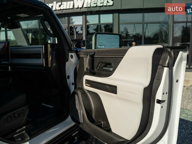 Белый ДжиЭмСи Hummer EV, объемом двигателя 0 л и пробегом 20 тыс. км за 107900 $, фото 64 на Automoto.ua