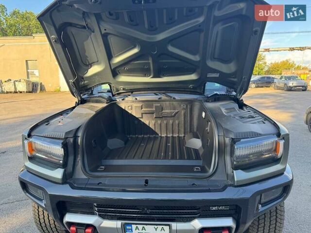 Серый ДжиЭмСи Hummer EV, объемом двигателя 0 л и пробегом 5 тыс. км за 115000 $, фото 12 на Automoto.ua
