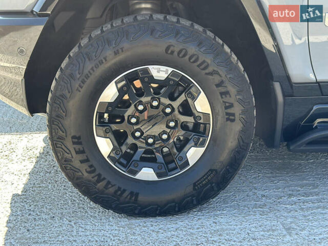 Серый ДжиЭмСи Hummer EV, объемом двигателя 0 л и пробегом 7 тыс. км за 99000 $, фото 55 на Automoto.ua