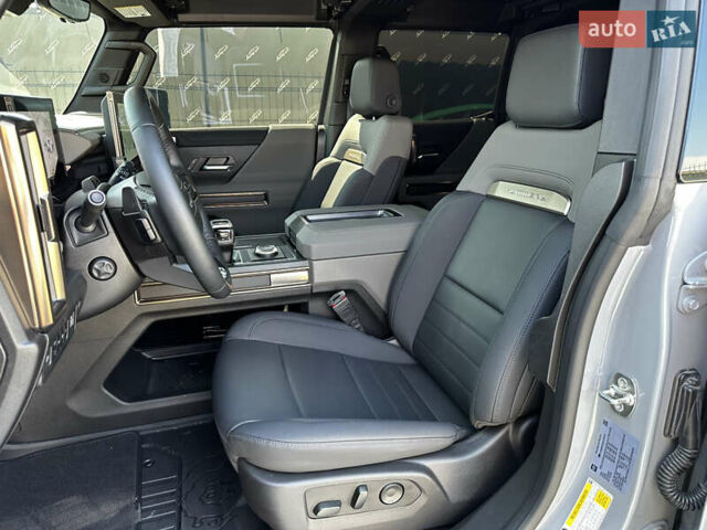 Серый ДжиЭмСи Hummer EV, объемом двигателя 0 л и пробегом 7 тыс. км за 99000 $, фото 41 на Automoto.ua