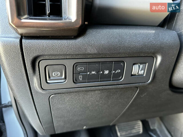 Серый ДжиЭмСи Hummer EV, объемом двигателя 0 л и пробегом 7 тыс. км за 99000 $, фото 48 на Automoto.ua