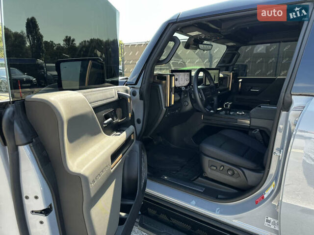 Серый ДжиЭмСи Hummer EV, объемом двигателя 0 л и пробегом 7 тыс. км за 99000 $, фото 43 на Automoto.ua