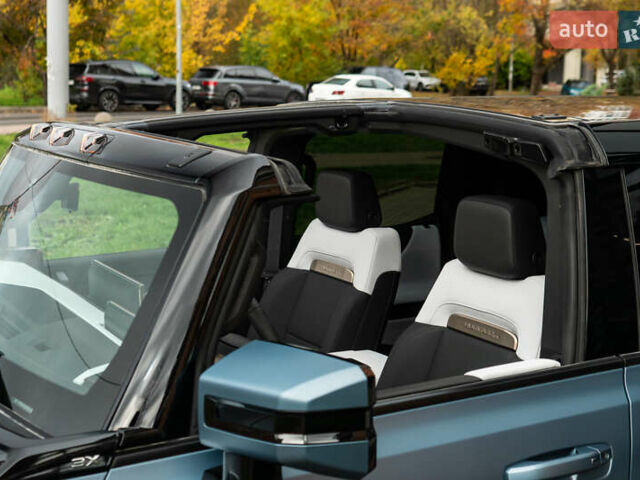 Синий ДжиЭмСи Hummer EV, объемом двигателя 0 л и пробегом 1 тыс. км за 150000 $, фото 24 на Automoto.ua