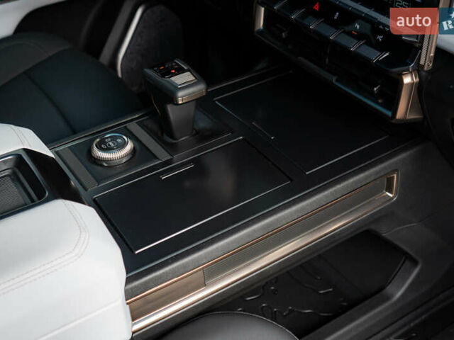 Синий ДжиЭмСи Hummer EV, объемом двигателя 0 л и пробегом 1 тыс. км за 150000 $, фото 40 на Automoto.ua