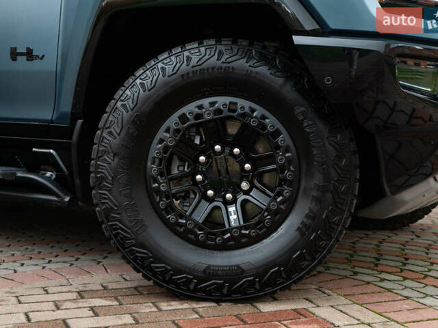 Синий ДжиЭмСи Hummer EV, объемом двигателя 0 л и пробегом 1 тыс. км за 150000 $, фото 16 на Automoto.ua