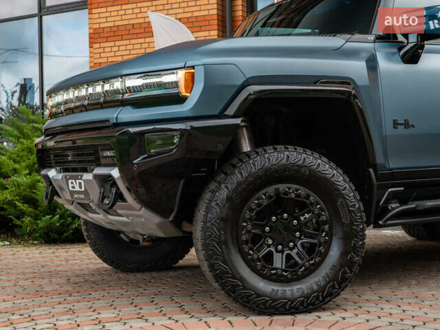 Синий ДжиЭмСи Hummer EV, объемом двигателя 0 л и пробегом 1 тыс. км за 150000 $, фото 2 на Automoto.ua