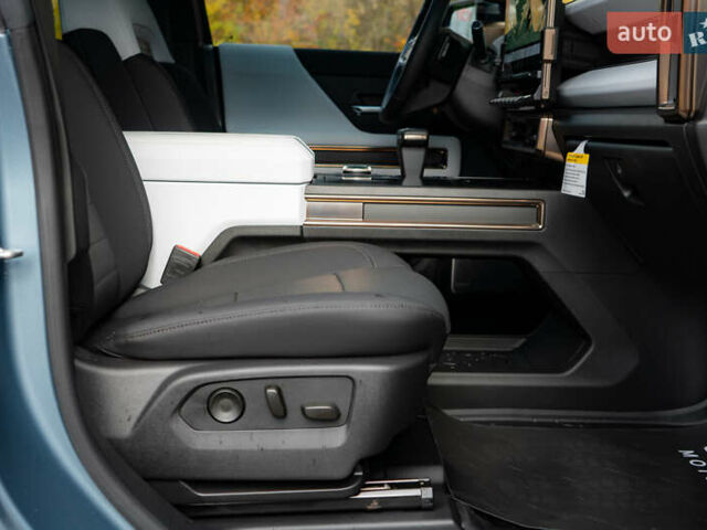 Синий ДжиЭмСи Hummer EV, объемом двигателя 0 л и пробегом 1 тыс. км за 150000 $, фото 41 на Automoto.ua