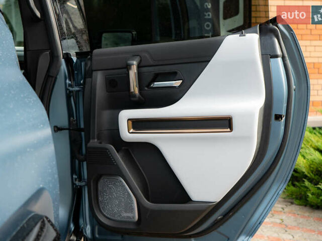 Синий ДжиЭмСи Hummer EV, объемом двигателя 0 л и пробегом 1 тыс. км за 150000 $, фото 44 на Automoto.ua