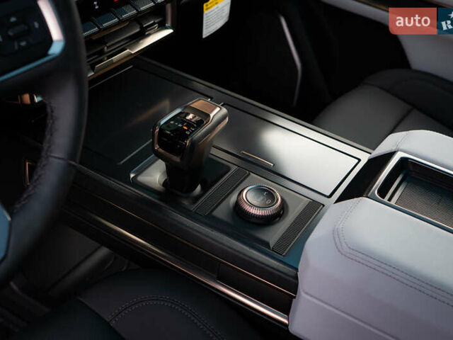 Синий ДжиЭмСи Hummer EV, объемом двигателя 0 л и пробегом 1 тыс. км за 150000 $, фото 33 на Automoto.ua