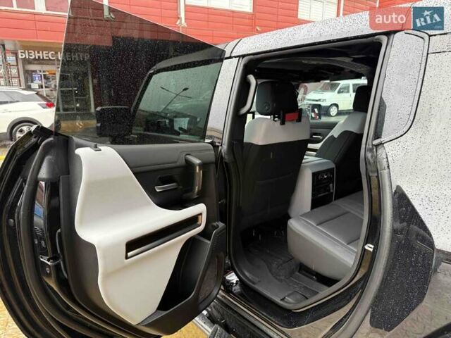 Чорний ДжіЕмСі Hummer EV SUV, об'ємом двигуна 0 л та пробігом 11 тис. км за 103900 $, фото 49 на Automoto.ua