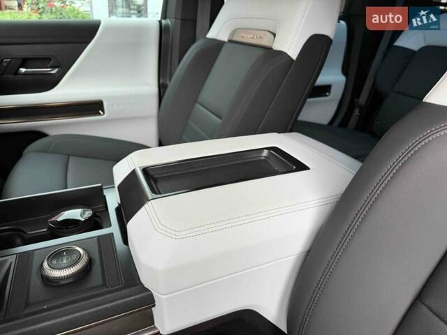 Чорний ДжіЕмСі Hummer EV SUV, об'ємом двигуна 0 л та пробігом 11 тис. км за 103900 $, фото 47 на Automoto.ua