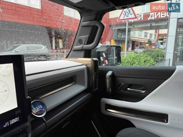 Чорний ДжіЕмСі Hummer EV SUV, об'ємом двигуна 0 л та пробігом 11 тис. км за 103900 $, фото 46 на Automoto.ua