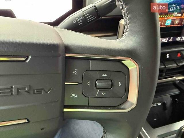 Чорний ДжіЕмСі Hummer EV SUV, об'ємом двигуна 0 л та пробігом 11 тис. км за 103900 $, фото 31 на Automoto.ua