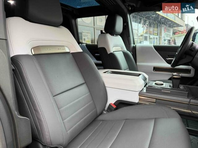 Чорний ДжіЕмСі Hummer EV SUV, об'ємом двигуна 0 л та пробігом 11 тис. км за 103900 $, фото 66 на Automoto.ua