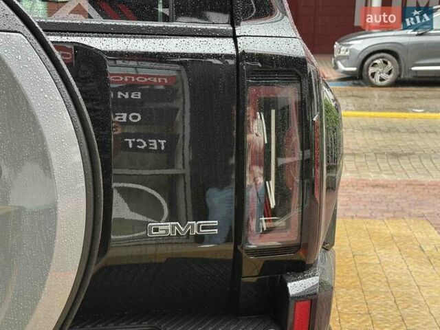 Чорний ДжіЕмСі Hummer EV SUV, об'ємом двигуна 0 л та пробігом 11 тис. км за 103900 $, фото 11 на Automoto.ua
