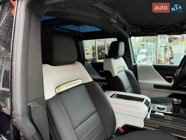 Чорний ДжіЕмСі Hummer EV SUV, об'ємом двигуна 0 л та пробігом 11 тис. км за 103900 $, фото 65 на Automoto.ua