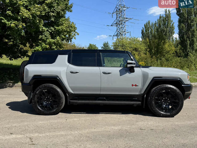 Серый ДжиЭмСи Hummer EV SUV, объемом двигателя 0 л и пробегом 3 тыс. км за 105000 $, фото 2 на Automoto.ua