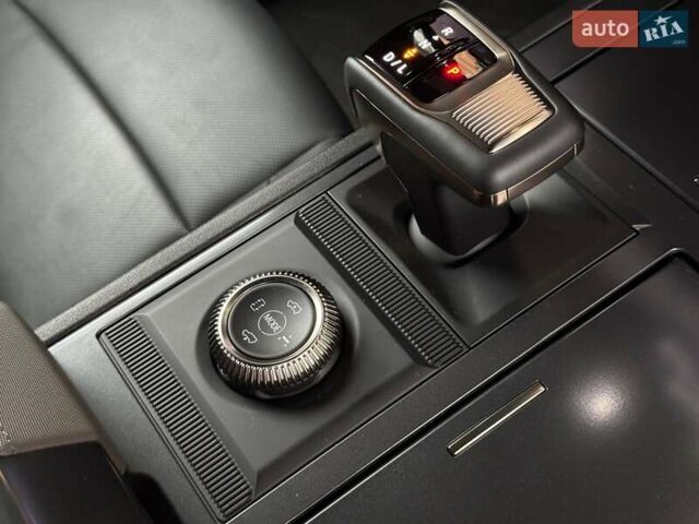 Зеленый ДжиЭмСи Hummer EV SUV, объемом двигателя 0 л и пробегом 4 тыс. км за 145000 $, фото 28 на Automoto.ua