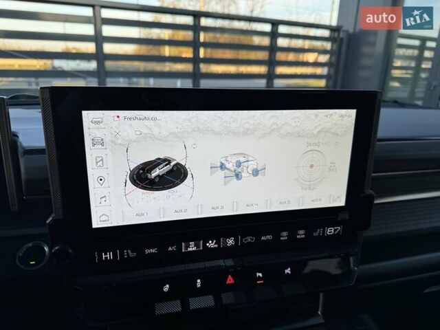 Зеленый ДжиЭмСи Hummer EV SUV, объемом двигателя 0 л и пробегом 10 тыс. км за 95900 $, фото 24 на Automoto.ua