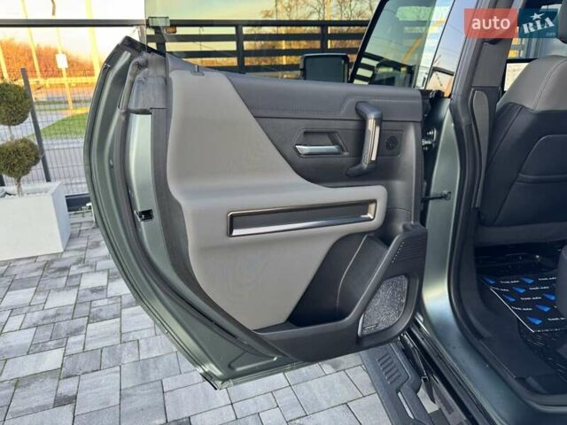 Зеленый ДжиЭмСи Hummer EV SUV, объемом двигателя 0 л и пробегом 10 тыс. км за 95900 $, фото 30 на Automoto.ua