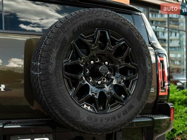 Зелений ДжіЕмСі Hummer EV SUV, об'ємом двигуна 0 л та пробігом 1 тис. км за 115000 $, фото 9 на Automoto.ua