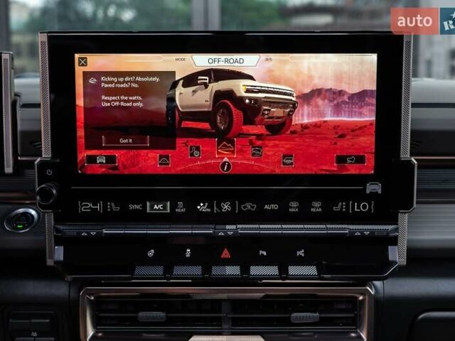 Зелений ДжіЕмСі Hummer EV SUV, об'ємом двигуна 0 л та пробігом 1 тис. км за 115000 $, фото 42 на Automoto.ua