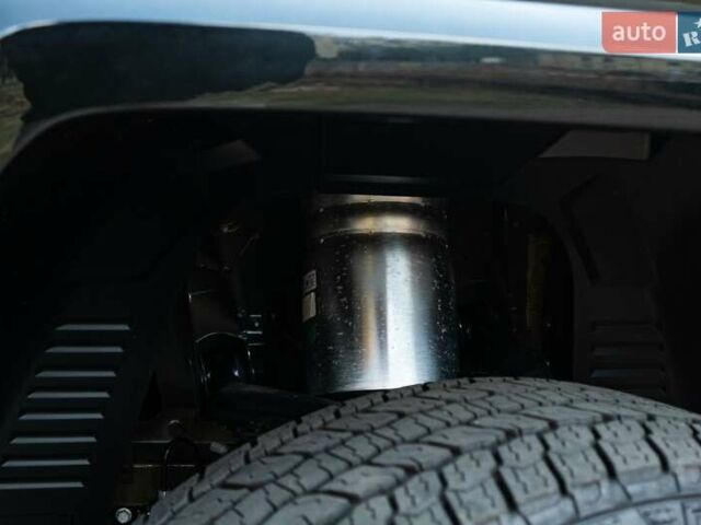 Зелений ДжіЕмСі Hummer EV SUV, об'ємом двигуна 0 л та пробігом 1 тис. км за 115000 $, фото 26 на Automoto.ua