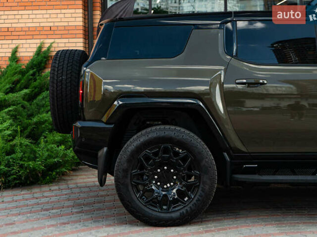 Зелений ДжіЕмСі Hummer EV SUV, об'ємом двигуна 0 л та пробігом 1 тис. км за 115000 $, фото 15 на Automoto.ua