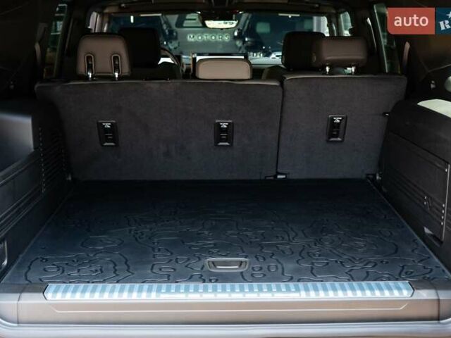 Зелений ДжіЕмСі Hummer EV SUV, об'ємом двигуна 0 л та пробігом 1 тис. км за 115000 $, фото 7 на Automoto.ua