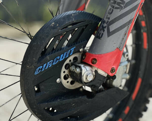 Червоний Гас гас EC 300, об'ємом двигуна 0.3 л та пробігом 295 тис. км за 7500 $, фото 3 на Automoto.ua