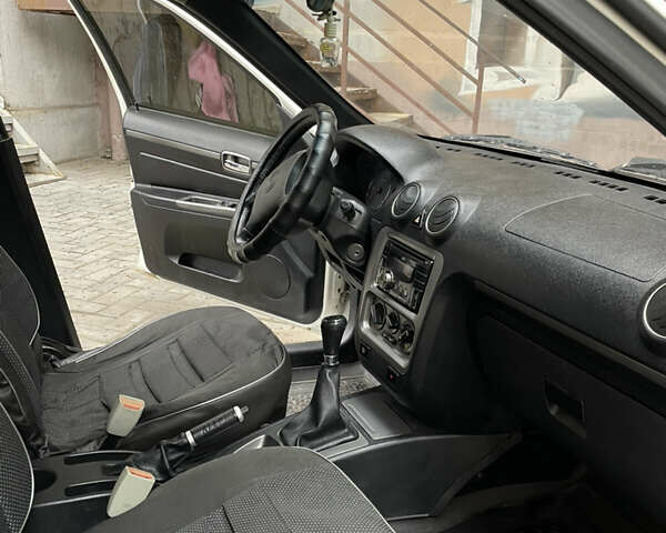 Білий Джилі ЦК-2, об'ємом двигуна 1.5 л та пробігом 117 тис. км за 2500 $, фото 16 на Automoto.ua