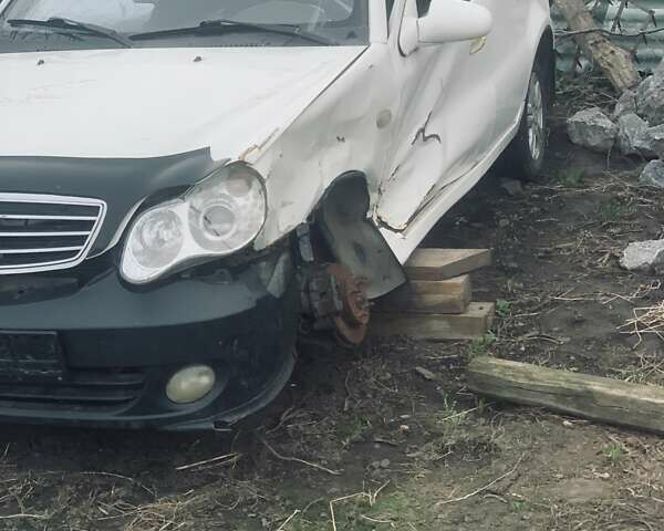 Білий Джилі ЦК-2, об'ємом двигуна 1.5 л та пробігом 180 тис. км за 1100 $, фото 1 на Automoto.ua