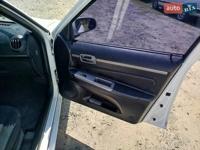 Білий Джилі ЦК-2, об'ємом двигуна 1.5 л та пробігом 68 тис. км за 2900 $, фото 16 на Automoto.ua