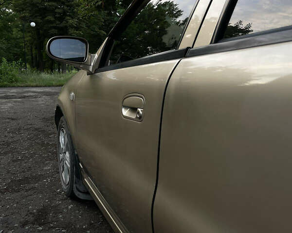 Жовтий Джилі ЦК-2, об'ємом двигуна 1.5 л та пробігом 143 тис. км за 2250 $, фото 4 на Automoto.ua