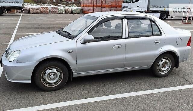 Серый Джили ЦК-2, объемом двигателя 1.5 л и пробегом 60 тыс. км за 2799 $, фото 2 на Automoto.ua