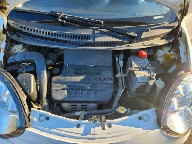 Белый Джили ЦК, объемом двигателя 1.3 л и пробегом 70 тыс. км за 3500 $, фото 6 на Automoto.ua