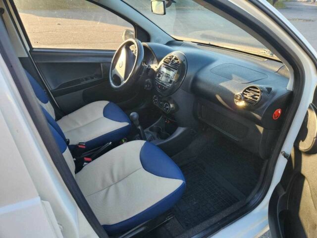 Белый Джили ЦК, объемом двигателя 1.3 л и пробегом 70 тыс. км за 3500 $, фото 7 на Automoto.ua