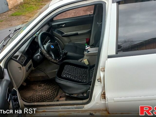 Білий Джилі ЦК, об'ємом двигуна 1.5 л та пробігом 195 тис. км за 900 $, фото 1 на Automoto.ua