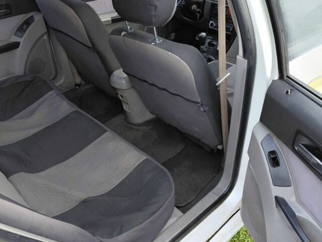 Білий Джилі ЦК, об'ємом двигуна 1.3 л та пробігом 230 тис. км за 1539 $, фото 1 на Automoto.ua