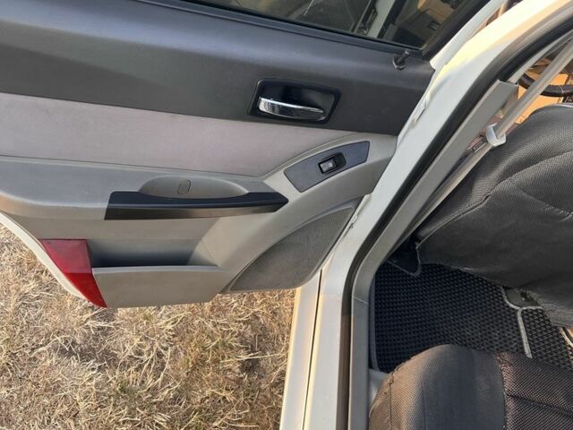 Білий Джилі ЦК, об'ємом двигуна 1.5 л та пробігом 146 тис. км за 2100 $, фото 7 на Automoto.ua