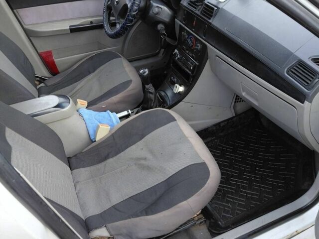 Білий Джилі ЦК, об'ємом двигуна 1.3 л та пробігом 230 тис. км за 1539 $, фото 4 на Automoto.ua