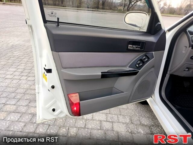 Белый Джили ЦК, объемом двигателя 1.5 л и пробегом 114 тыс. км за 2600 $, фото 12 на Automoto.ua