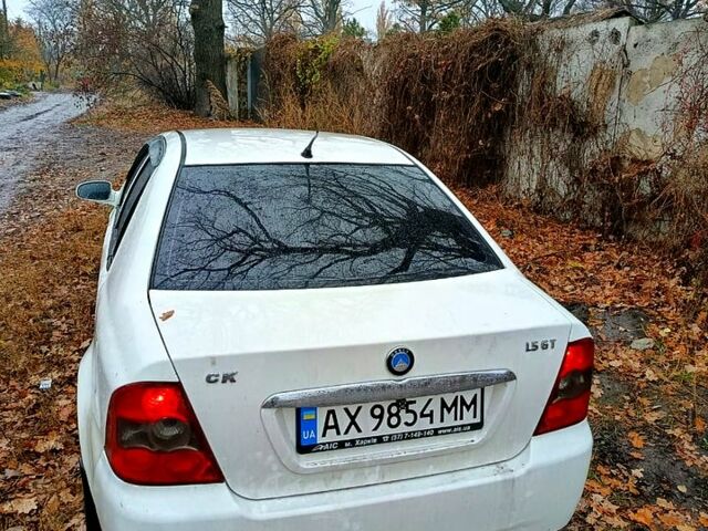 Білий Джилі ЦК, об'ємом двигуна 1.5 л та пробігом 118 тис. км за 2100 $, фото 1 на Automoto.ua