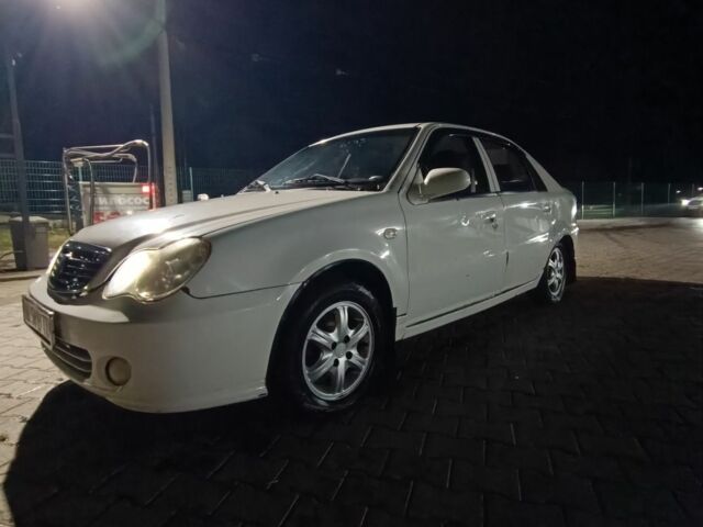 Белый Джили ЦК, объемом двигателя 1.5 л и пробегом 266 тыс. км за 2300 $, фото 4 на Automoto.ua