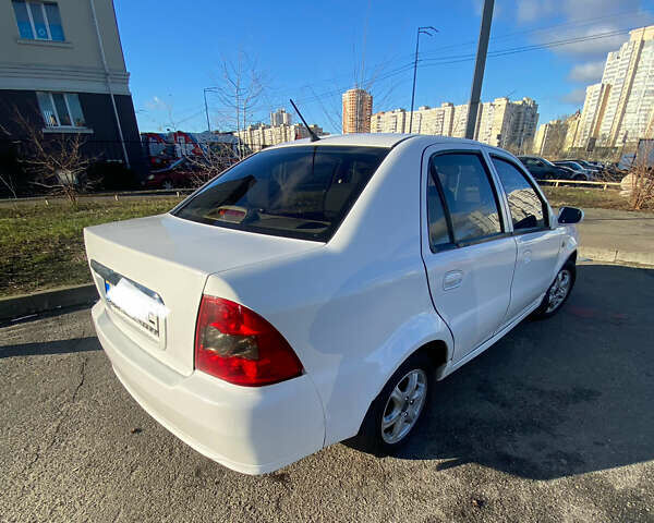 Білий Джилі ЦК, об'ємом двигуна 1.5 л та пробігом 182 тис. км за 3300 $, фото 4 на Automoto.ua