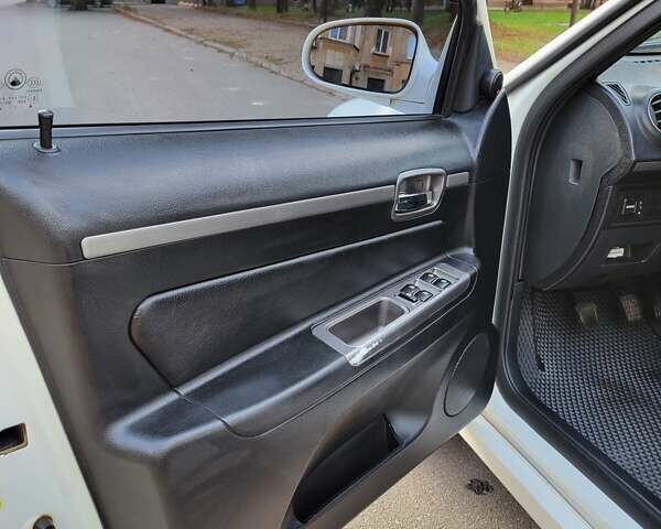 Білий Джилі ЦК, об'ємом двигуна 1.5 л та пробігом 135 тис. км за 3200 $, фото 30 на Automoto.ua