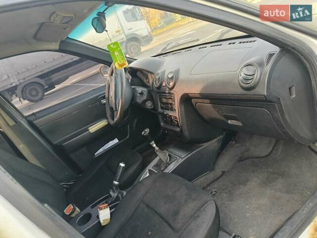 Белый Джили ЦК, объемом двигателя 1.5 л и пробегом 300 тыс. км за 950 $, фото 12 на Automoto.ua